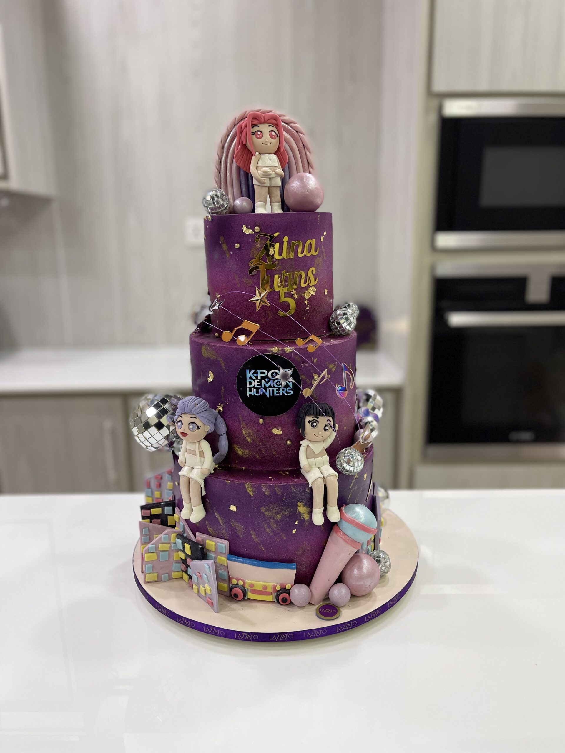 Kpop Huntrix 3 Tiers Cake