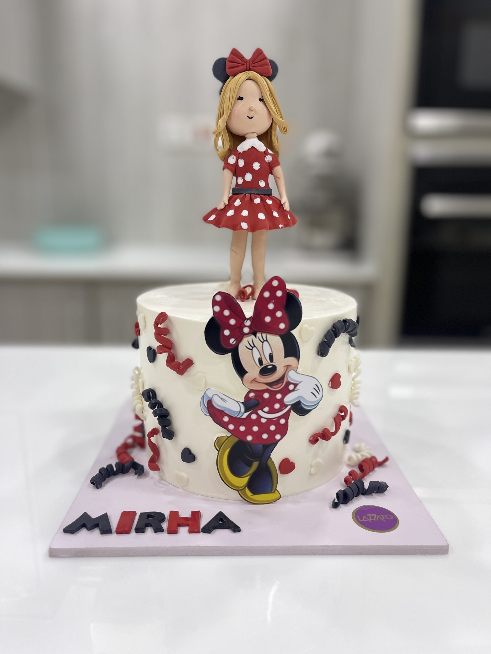 Minnie Mouse Cake